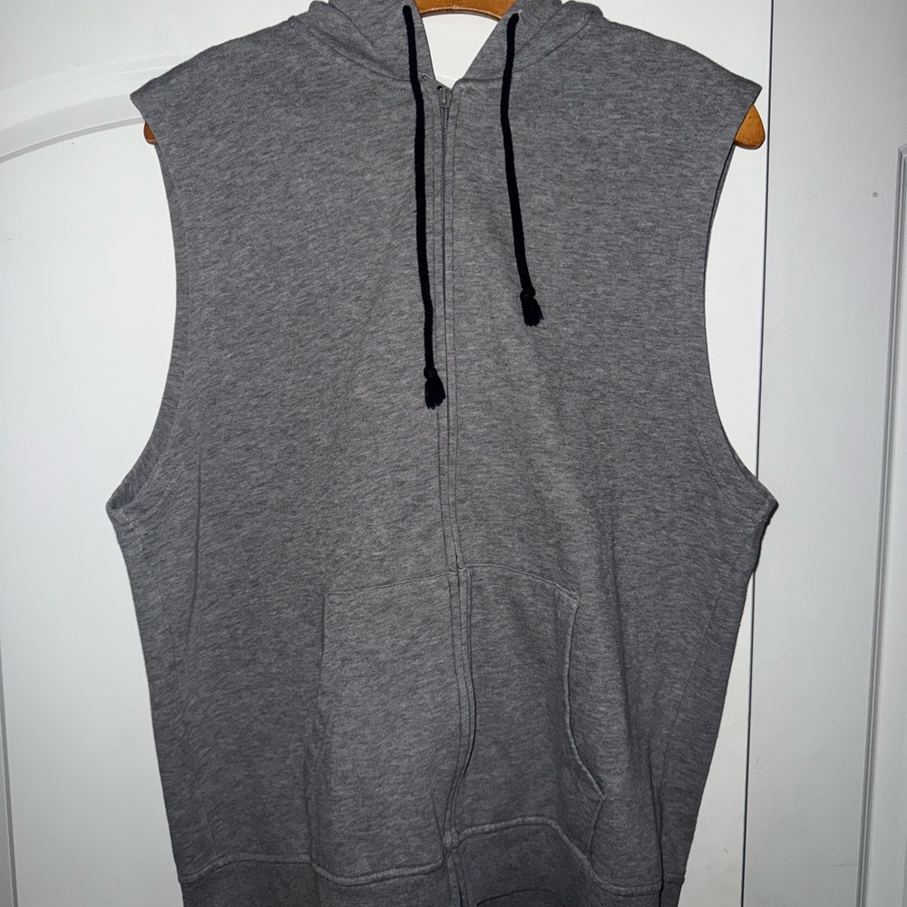 American Rag Gray Sleeveless Men's Sweater